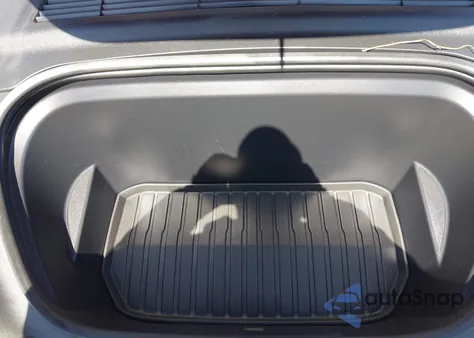 2023 Tesla Model Y Awd/Long Range Dual Motor All-Wheel Drive из США, поврежденный, VIN 7SAYGDEE0PA094810